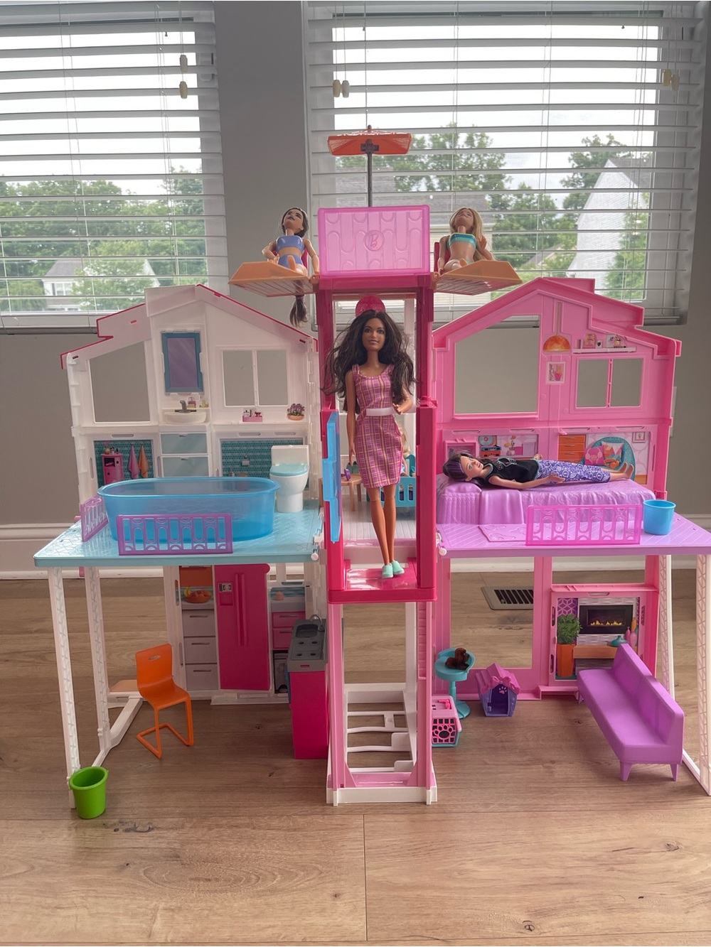 Barbie Dream house Pink and White Multi-Level Dollhouse Playset with Blue Pool
